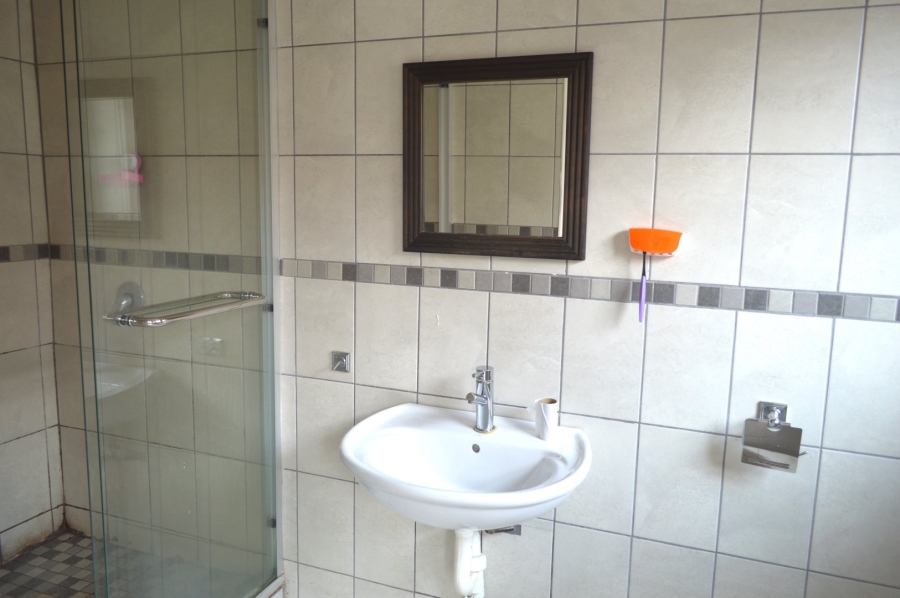 5 Bedroom Property for Sale in Flamwood North West